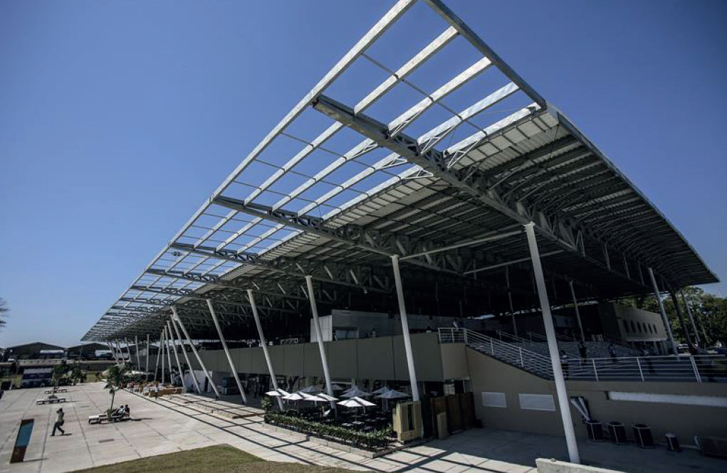 The main pavilion of the Marina with a “warehouse ceiling” today, with the project signed by architect Eduardo Mondolfo (built in 2016), radically altering Amaro Machado’s original proposal. © Agência Estado, 2016.